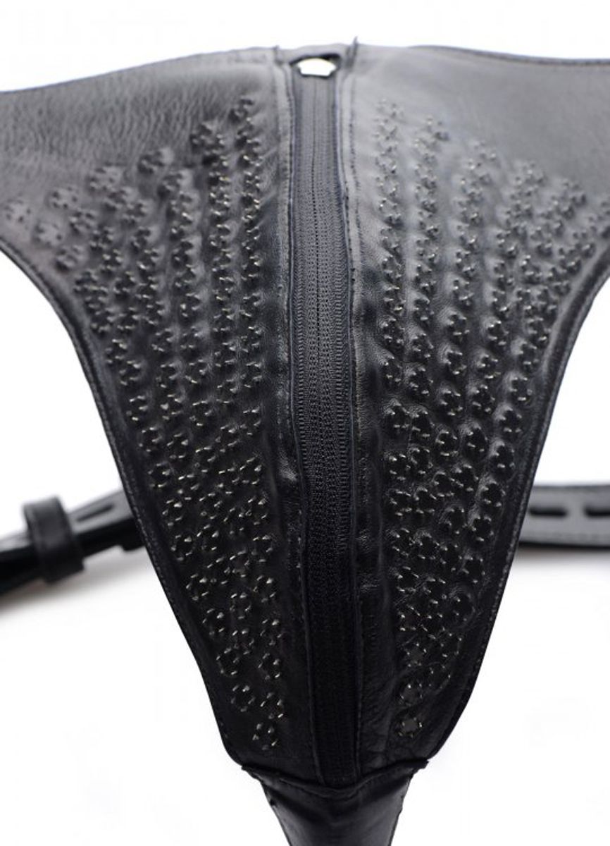 Spiked Leather Kuisheidsgordel Met Spikes