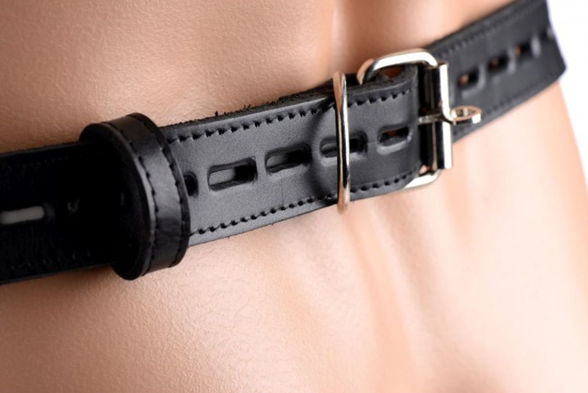 Spiked Leather Kuisheidsgordel Met Spikes