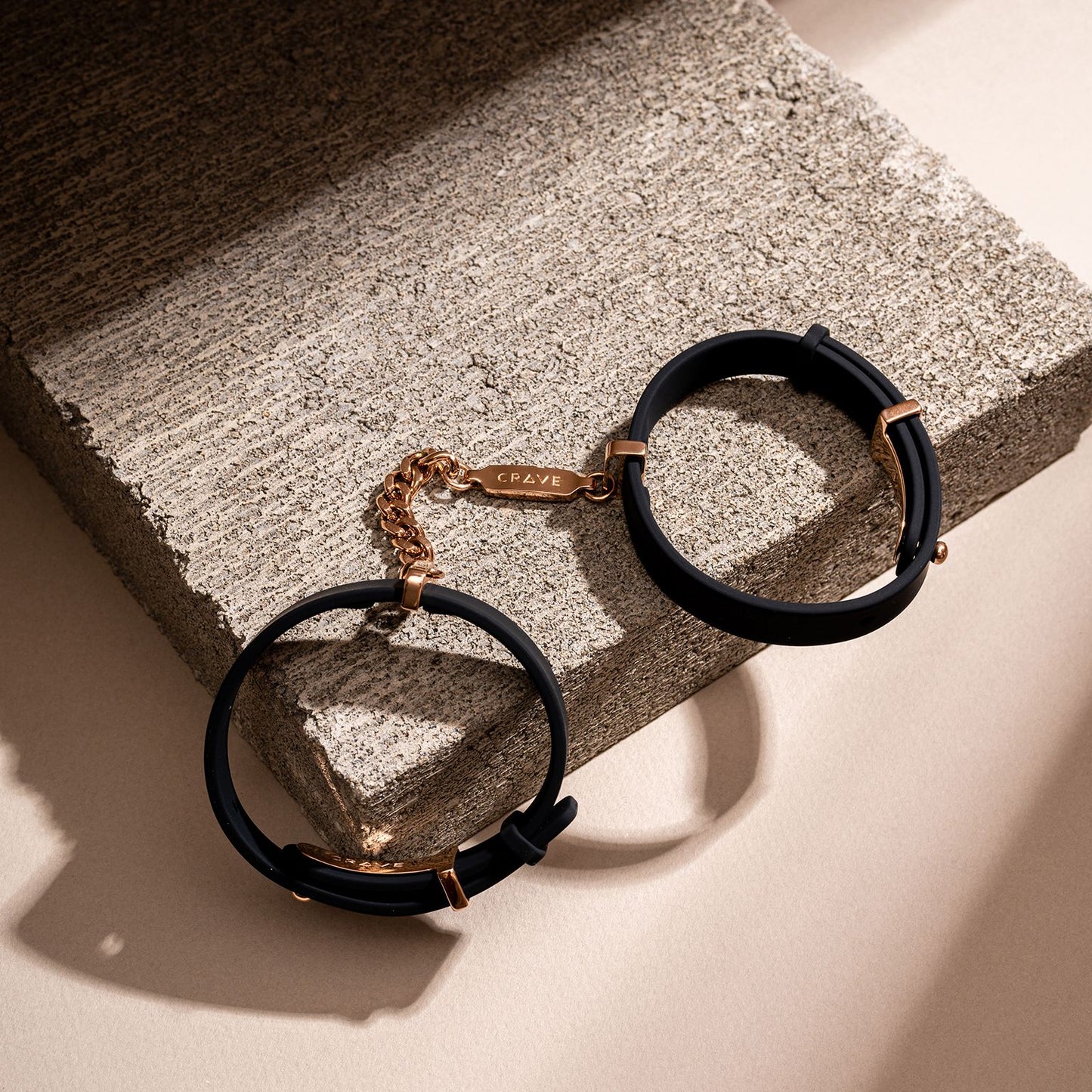 Crave - ID Cuffs - Zwart & Roségoud